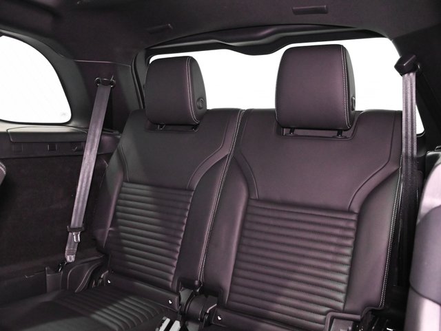 2023 Land Rover Discovery S-4