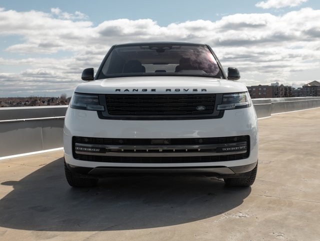 Land Rover Range Rover SE 2023-6