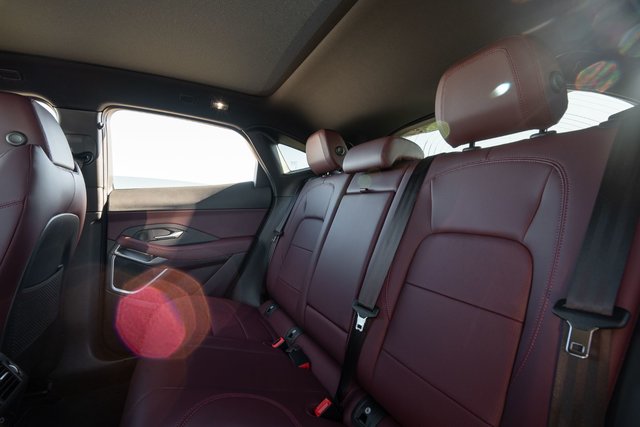 Jaguar E-PACE R-DYNAMIC SE 2024-4