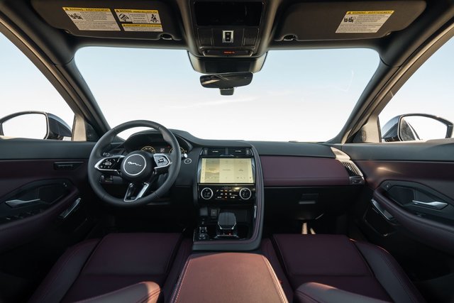 Jaguar E-PACE R-DYNAMIC SE 2024-3