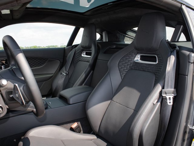 Jaguar F-TYPE 75 2024-3