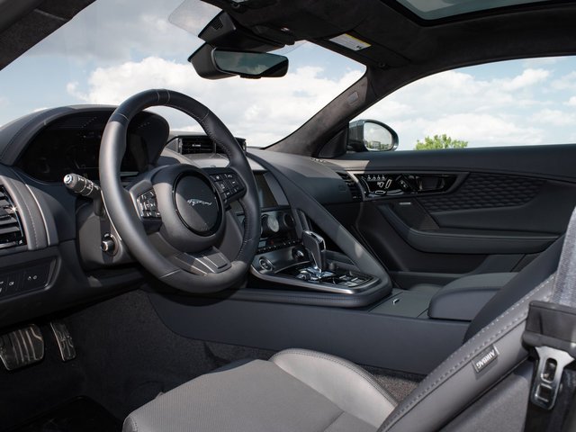 Jaguar F-TYPE 75 2024-2