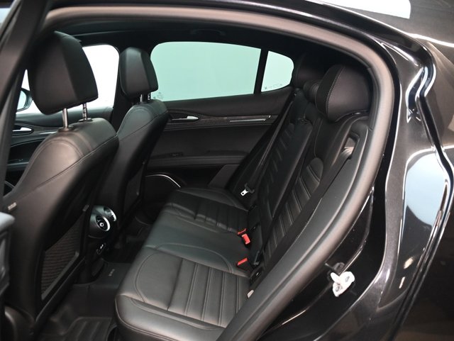 2022 Alfa Romeo Stelvio Quadrifoglio-3