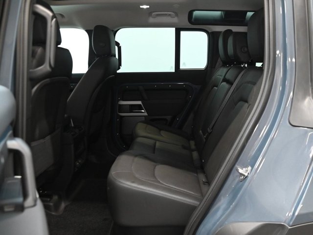 2023 Land Rover Defender S-3