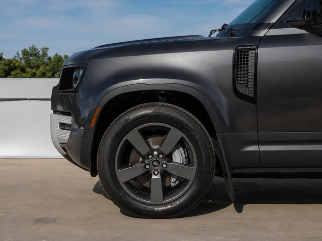 2025 Land Rover Defender S-7