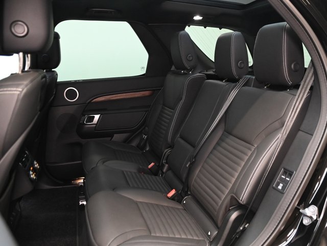 2025 Land Rover Discovery Dynamic SE-3