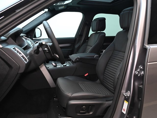 2025 Land Rover Discovery Dynamic SE-7