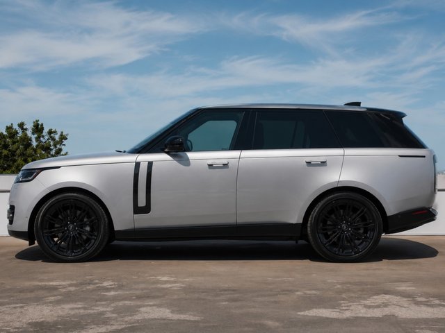 2023 Land Rover Range Rover SE-4