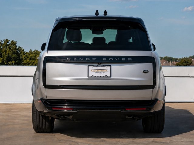 2023 Land Rover Range Rover SE-5