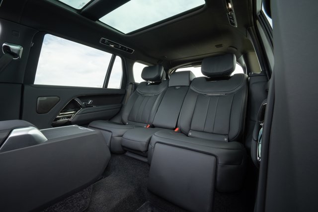 2023 Land Rover Range Rover SV-5