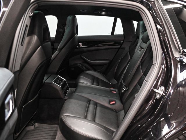 2018 Porsche Panamera 4-3