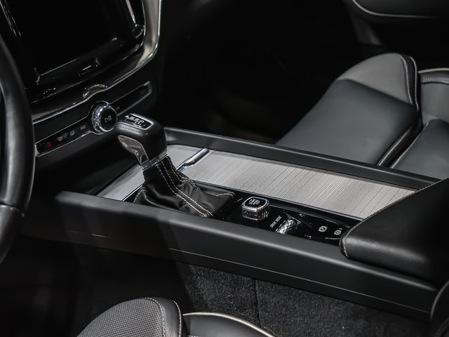 2021 Volvo XC60 T6 R-DESIGN CLIMATE ADVANCED-7