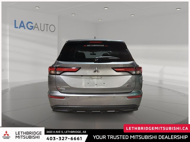 2022 Mitsubishi Outlander ES-2