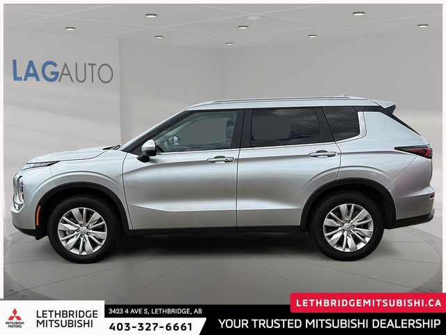 2025 Mitsubishi Outlander SE-4