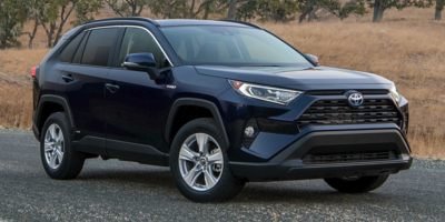 Camions Toyota RAV4 LE hybride 2021