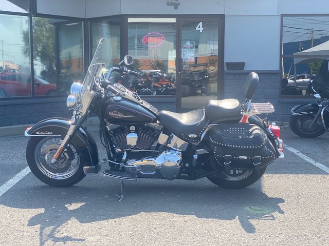 HARLEY DAVIDSON SOFTAIL HERITAGE CLASSIC FLSTC 2005-1