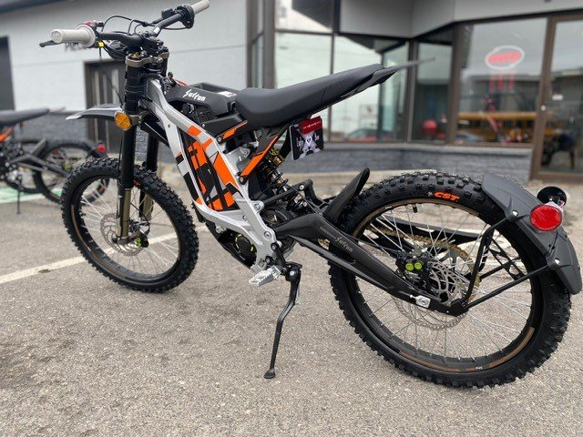 2023 Surron Light Bee X | #{stock} | Maniac Moto in Montmagny