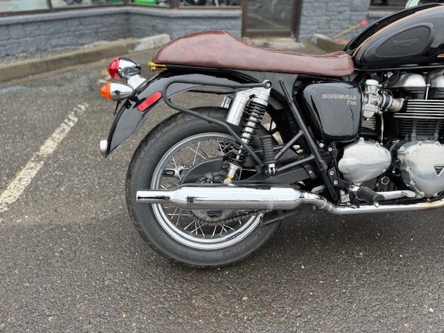 2014 Triumph 865 BONNEVILLE T100-6