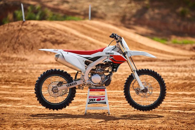 2026 Yamaha YZ250F ÉDITION 70E ANNIVERSAIRE-1