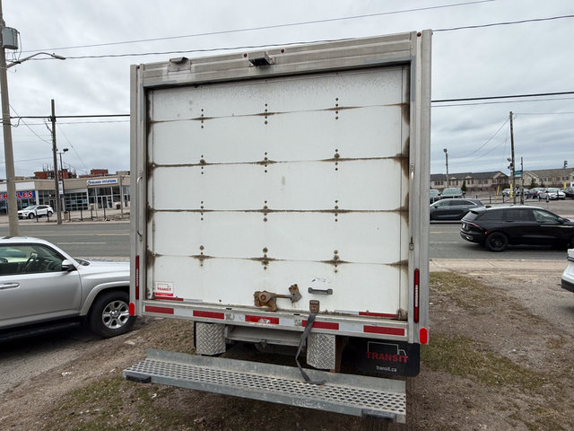 2022 Ford E-450SD Base-5