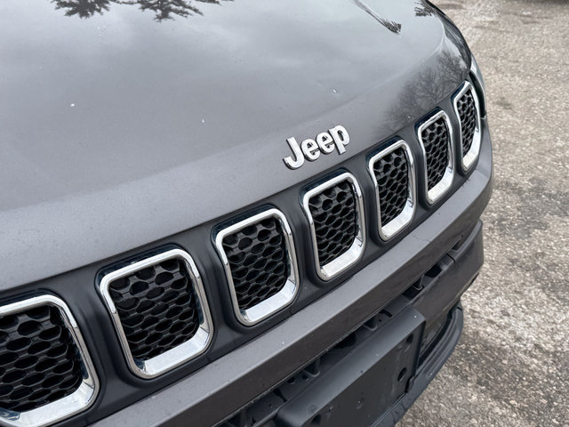 2023 Jeep Compass North-7