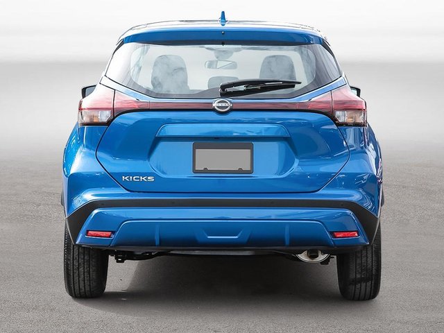 2025 Nissan Kicks Play S-4