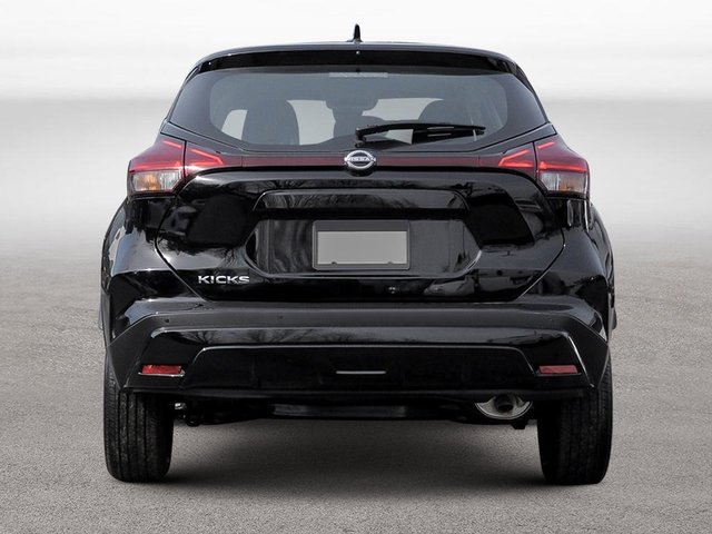 2025 Nissan Kicks Play S-4