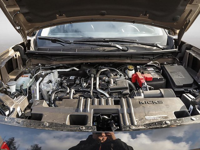 2026 Nissan Kicks SR Premium AWD-5