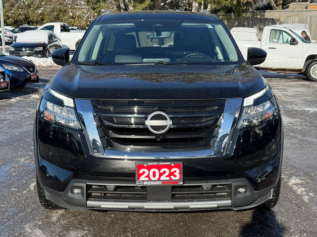 2023 Nissan Pathfinder Platinum-1