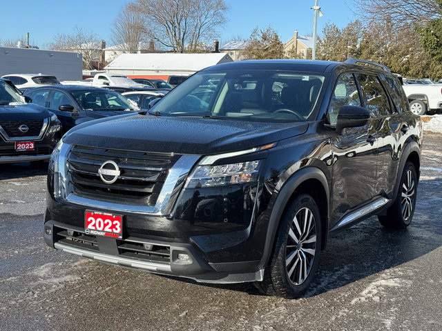 2023 Nissan Pathfinder Platinum-2