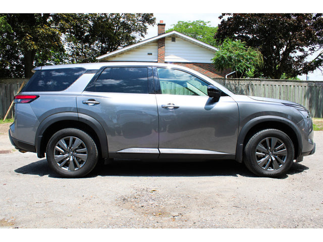 2023 Nissan Pathfinder S-7
