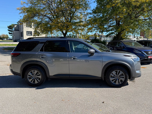 2024 Nissan Pathfinder SV-7