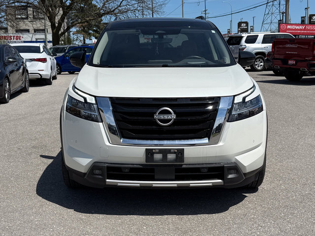 2024 Nissan Pathfinder Platinum-1