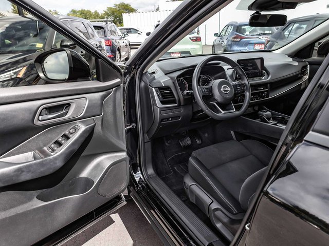 2024 Nissan Rogue S-7