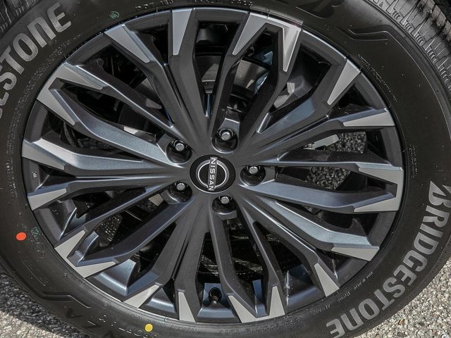 2025 Nissan Rogue PLATINUM-6