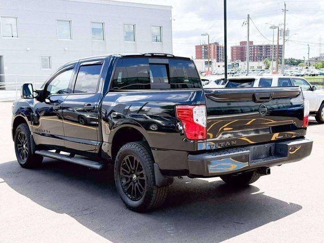 2018 Nissan Titan SL Midnight Edition-5