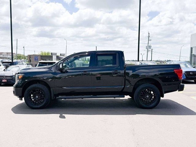 2018 Nissan Titan SL Midnight Edition-4