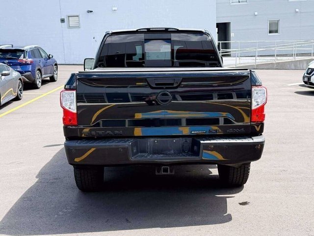 2018 Nissan Titan SL Midnight Edition-6