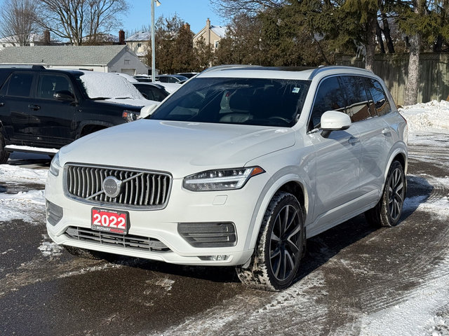 2022 Volvo XC90 T6 Momentum 7 Passenger-2