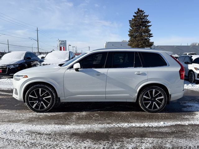 2022 Volvo XC90 T6 Momentum 7 Passenger-3