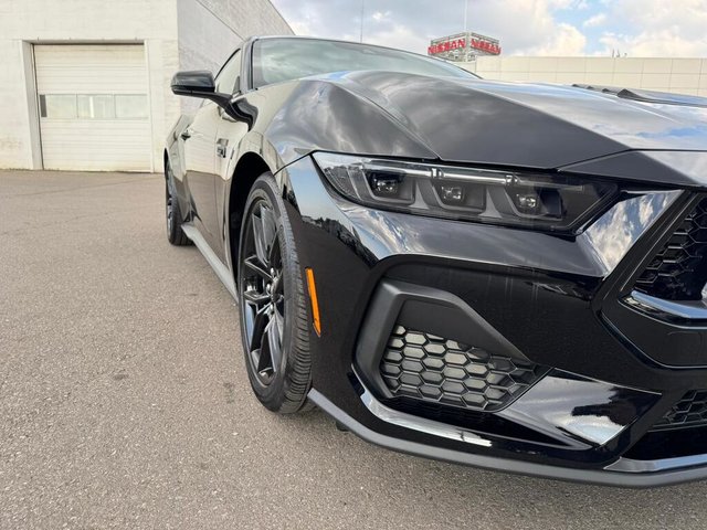 2024 Ford Mustang GT Premium-2