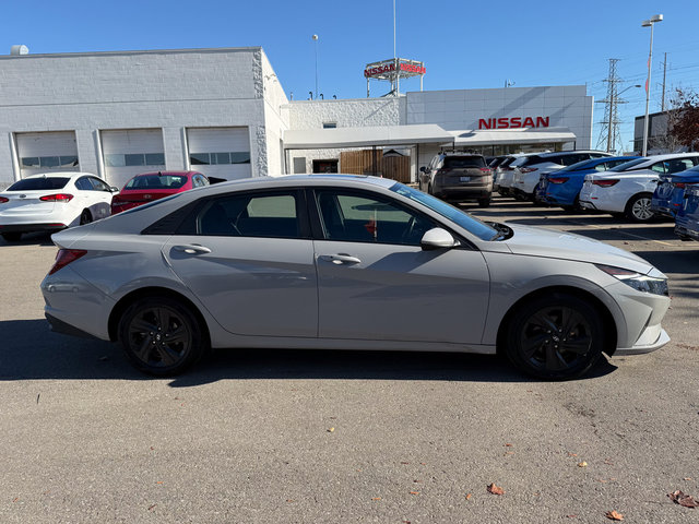 2022 Hyundai Elantra Preferred-7