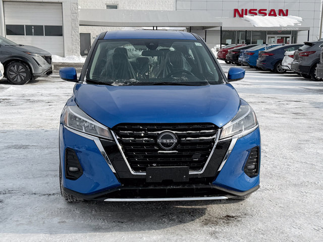 2025 Nissan Kicks Play S-1