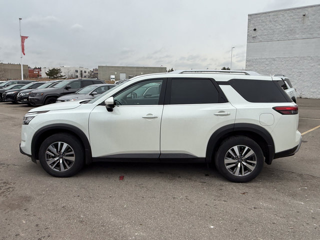 2023 Nissan Pathfinder SL-3