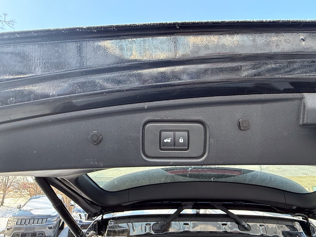 2024 Nissan Pathfinder SV-7