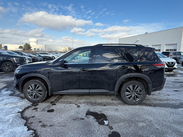 2024 Nissan Pathfinder SV-3