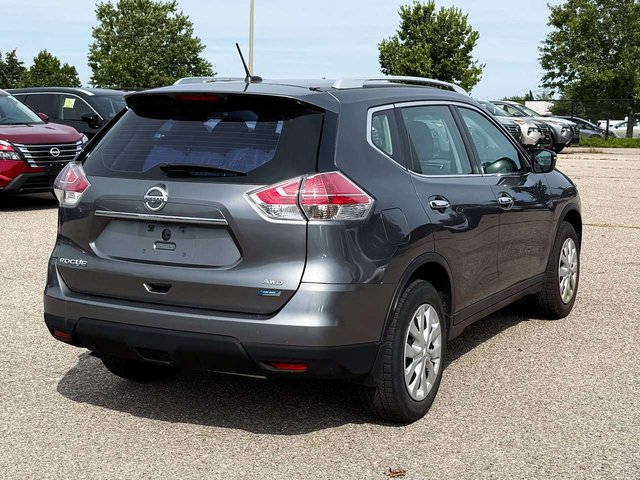 2015 Nissan Rogue S-7