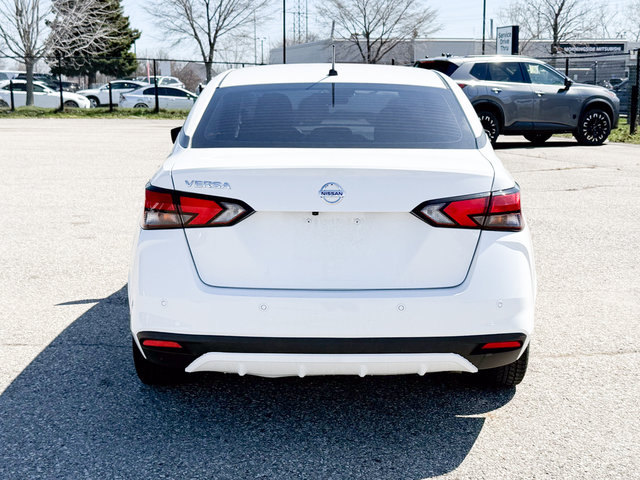 2021 Nissan Versa 1.6 S-5