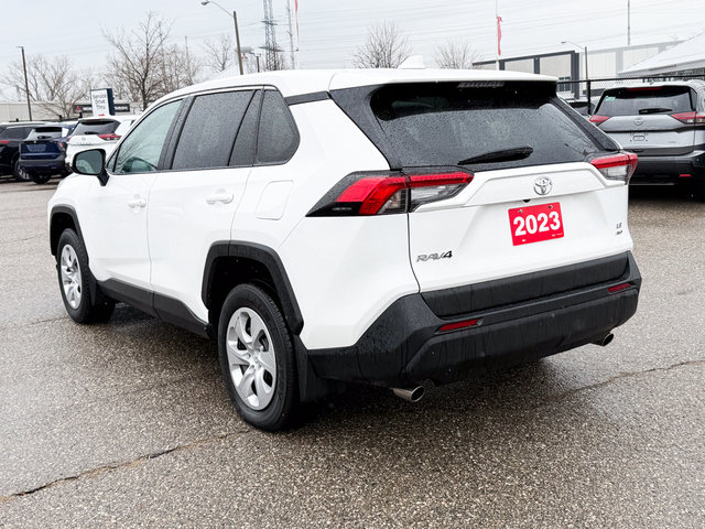 2023 Toyota RAV4 LE-4