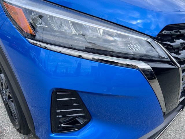 2023 Nissan Kicks SR CVT-2